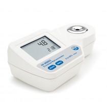 HANNA HI96802 Digital Refractometer for % Fructose by Weight Analysis